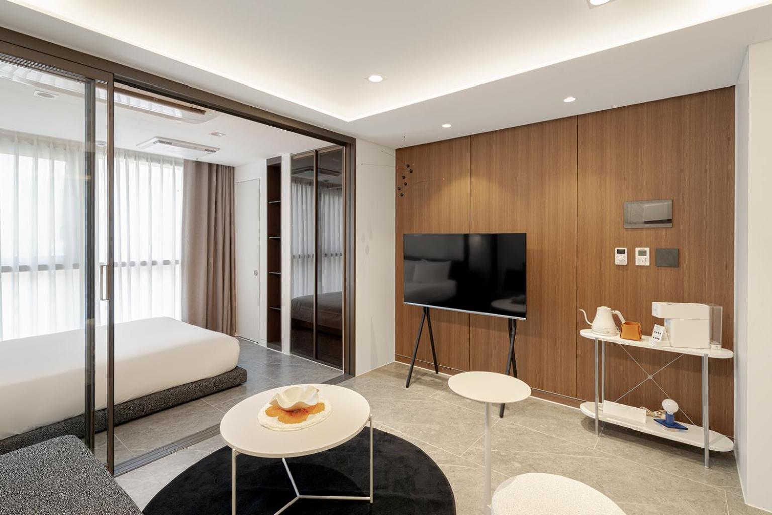 Le Collective Gangnam Sac Roium Seoul